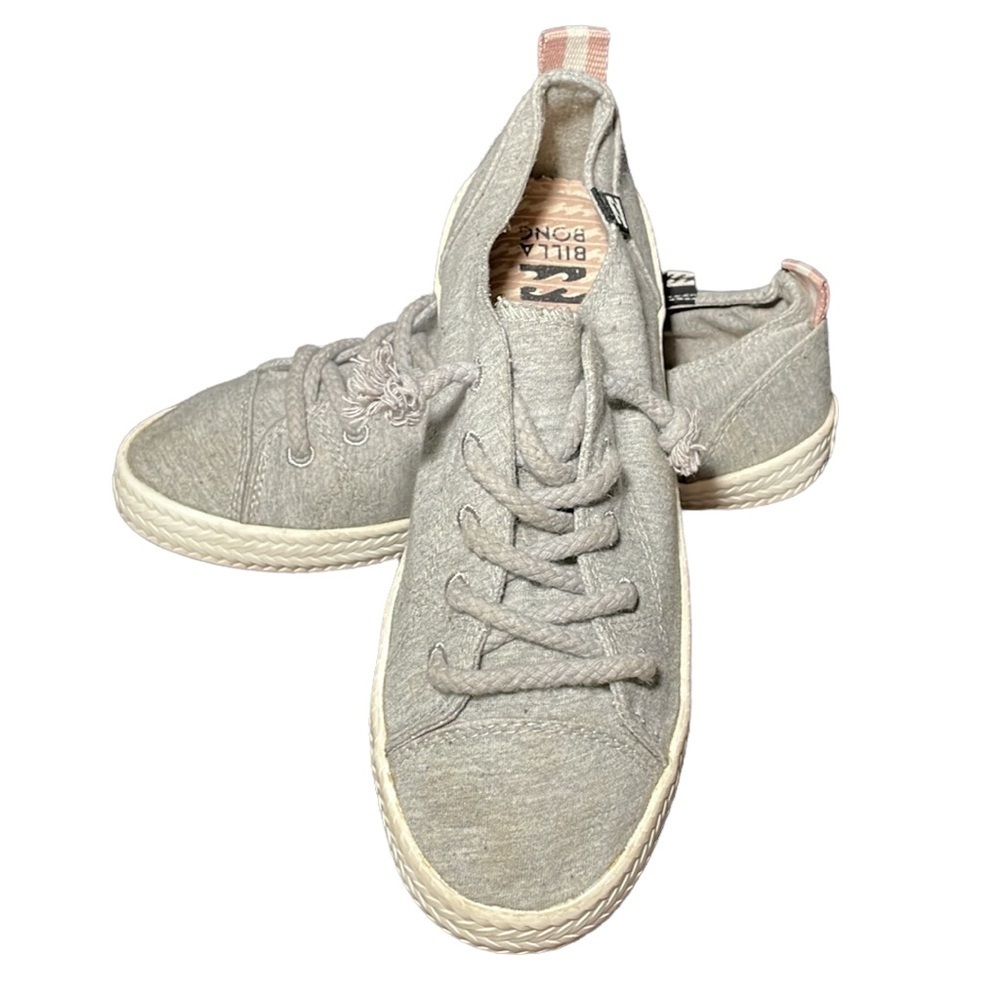 BILLABONG gray Heather harbor fabric tennis shoes in women’s size 6.5